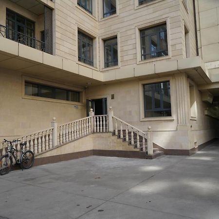 Nice And Comfortable Apartment In The Downtown Of בישקק מראה חיצוני תמונה